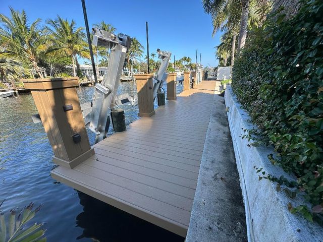 725 Shore Drive, Boynton Beach, FL 33435