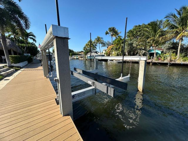 725 Shore Drive, Boynton Beach, FL 33435