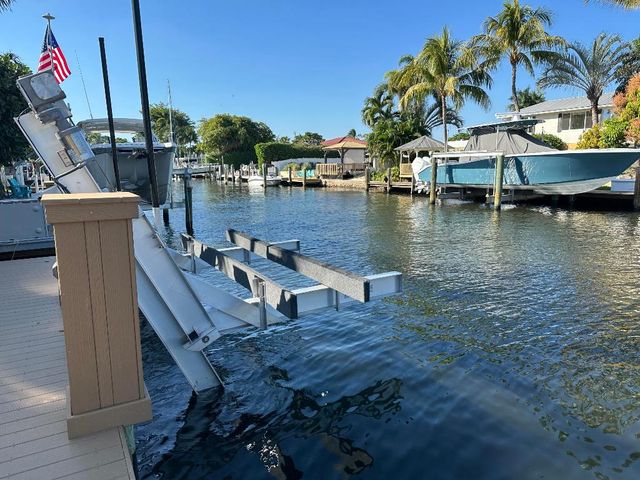 725 Shore Drive, Boynton Beach, FL 33435