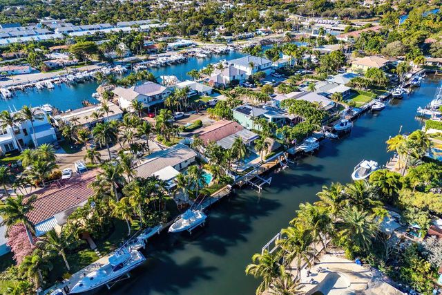 725 Shore Drive, Boynton Beach, FL 33435