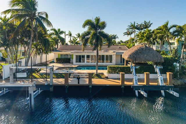 725 Shore Drive, Boynton Beach, FL 33435