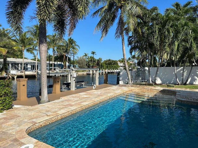 725 Shore Drive, Boynton Beach, FL 33435