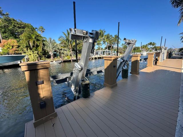 725 Shore Drive, Boynton Beach, FL 33435