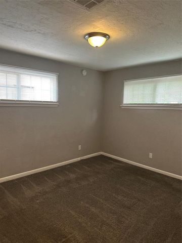 220 W Jacobs Drive, Oklahoma City, OK 73110