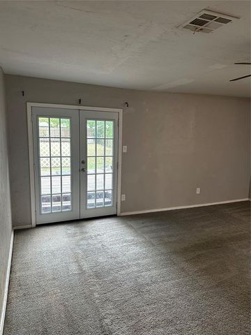 220 W Jacobs Drive, Oklahoma City, OK 73110