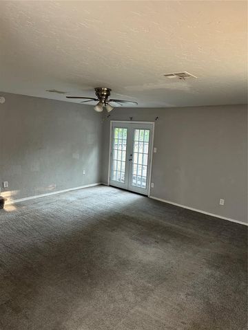 220 W Jacobs Drive, Oklahoma City, OK 73110