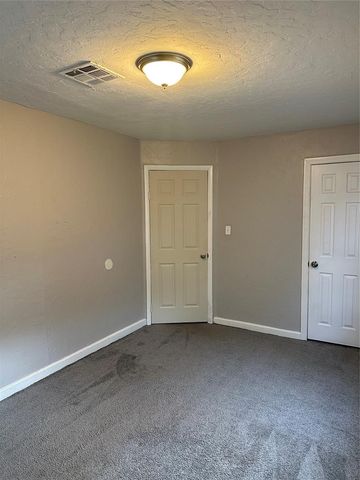 220 W Jacobs Drive, Oklahoma City, OK 73110