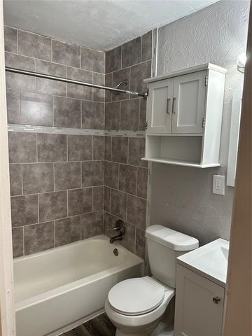 220 W Jacobs Drive, Oklahoma City, OK 73110