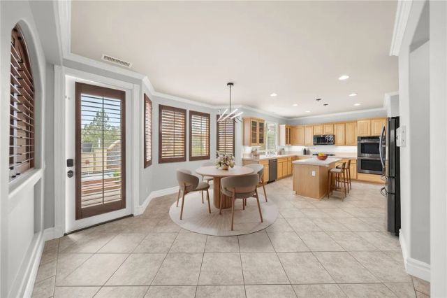 33352 Barrington, Temecula, CA 92592