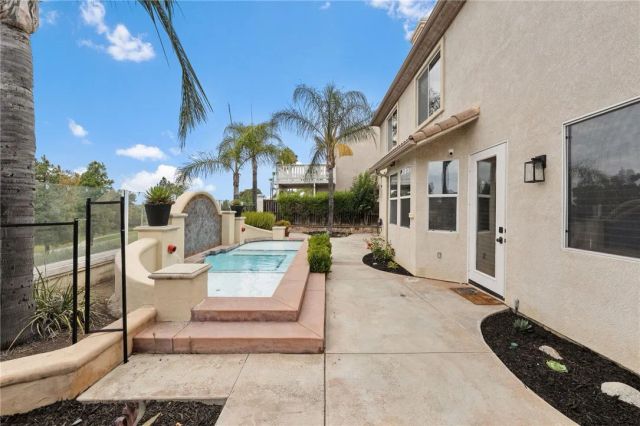 33352 Barrington, Temecula, CA 92592