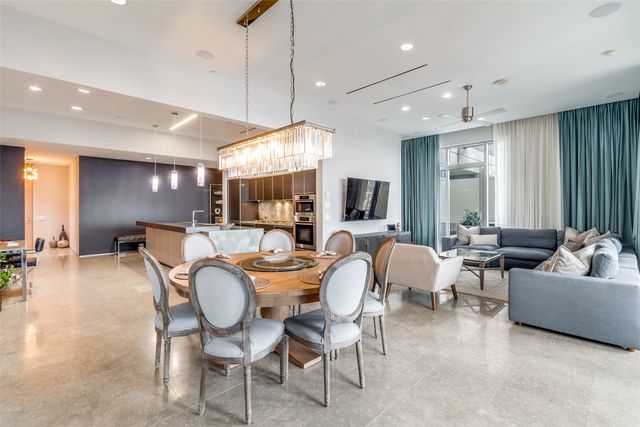 1717 Arts Plaza 1810, Dallas, TX 75201