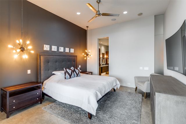 1717 Arts Plaza 1810, Dallas, TX 75201