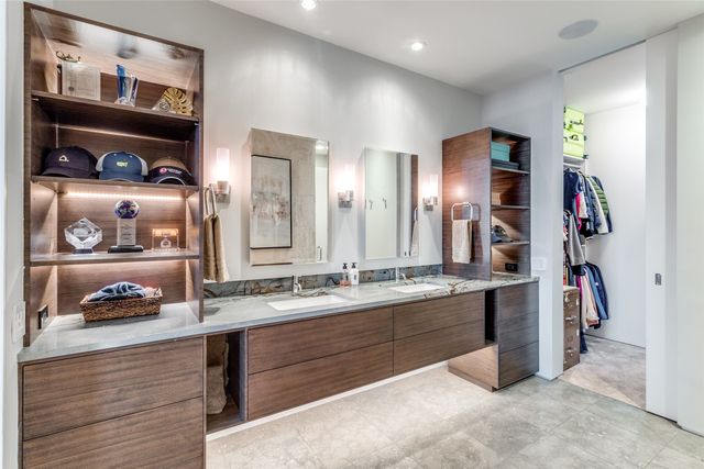 1717 Arts Plaza 1810, Dallas, TX 75201