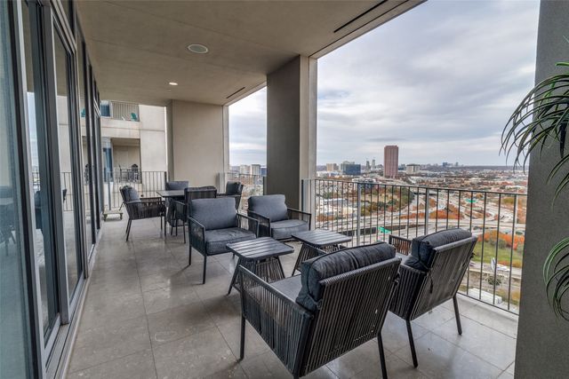 1717 Arts Plaza 1810, Dallas, TX 75201