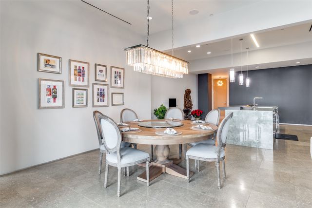 1717 Arts Plaza 1810, Dallas, TX 75201