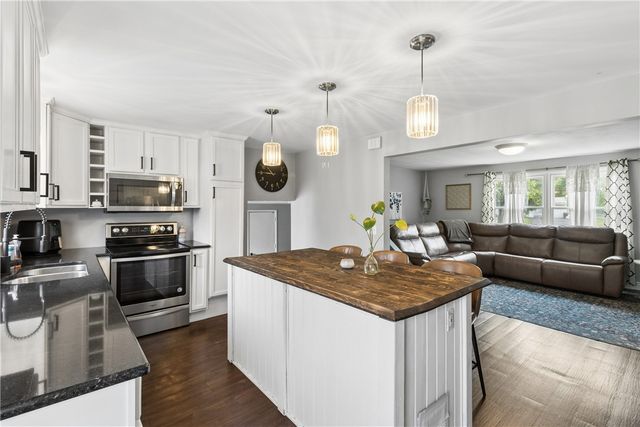 2333 Cornwall Drive, Macedon, NY 14502