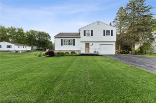 2333 Cornwall Drive, Macedon, NY 14502