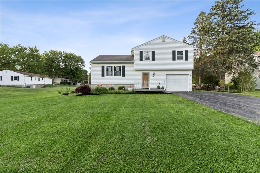 2333 Cornwall Drive, Macedon, NY 14502