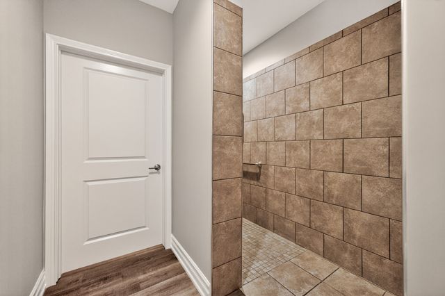 411 Stearn Drive 411, Genoa, IL 60135