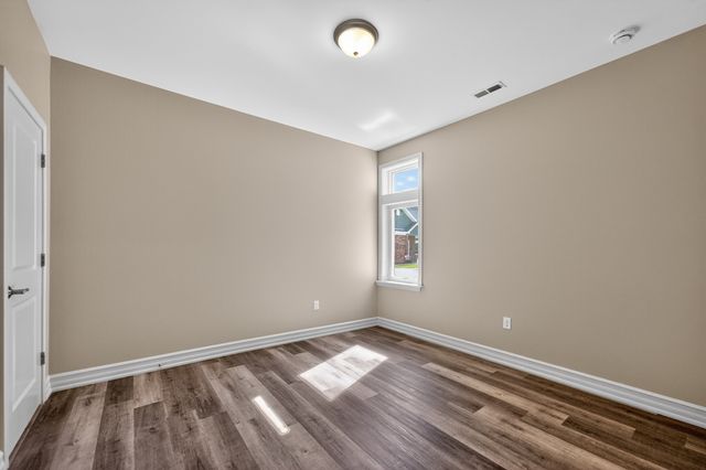 411 Stearn Drive 411, Genoa, IL 60135