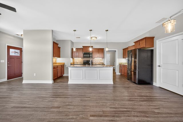 411 Stearn Drive 411, Genoa, IL 60135
