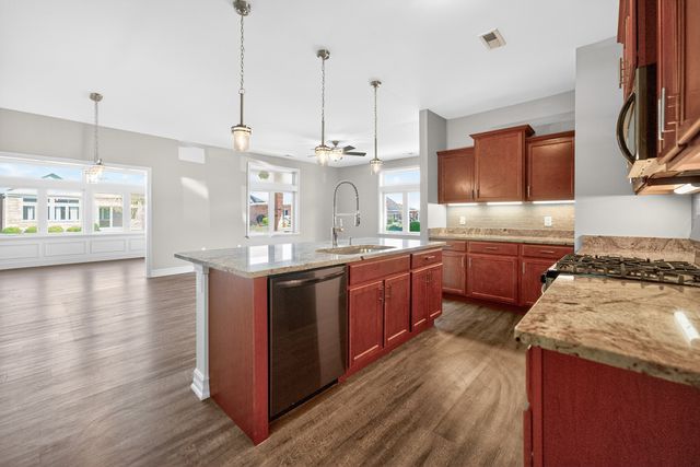 411 Stearn Drive 411, Genoa, IL 60135
