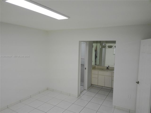 10812 SW 33rd St, Miami, FL 33165