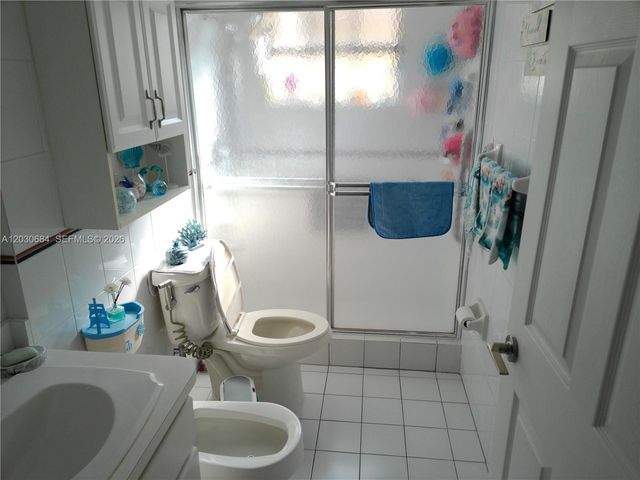 10812 SW 33rd St, Miami, FL 33165