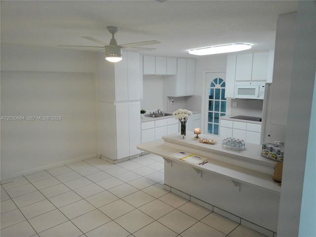 10812 SW 33rd St, Miami, FL 33165