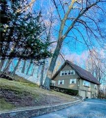 112 Ambler Road, Bristol, CT 06010