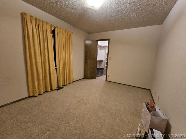 10815 E 7th Street, Tulsa, OK 74128