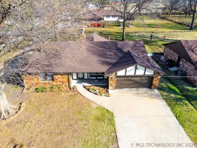 10815 E 7th Street, Tulsa, OK 74128