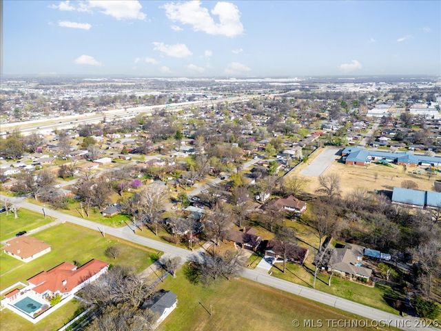10815 E 7th Street, Tulsa, OK 74128