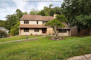 19 Brittany Woods Road, Charleston, WV 25314