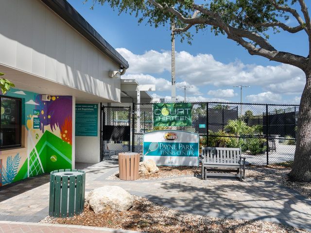 399 GOWDY ROAD, Sarasota, FL 34237