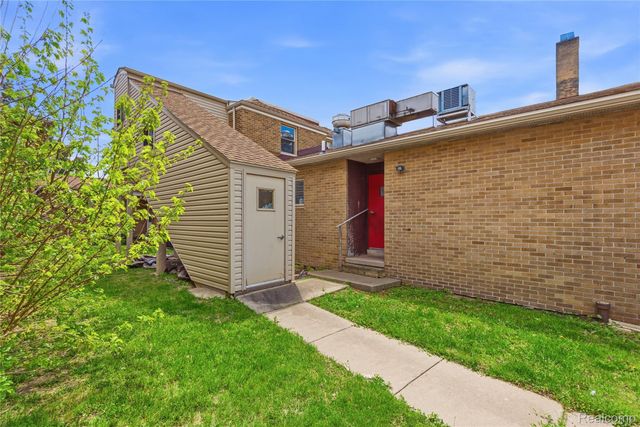 19621 Wood Street, Melvindale, MI 48122