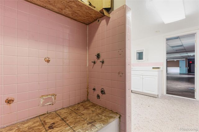 19621 Wood Street, Melvindale, MI 48122