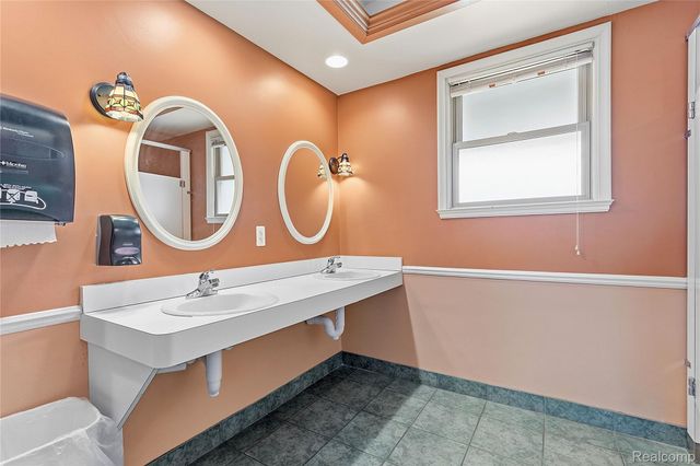 19621 Wood Street, Melvindale, MI 48122