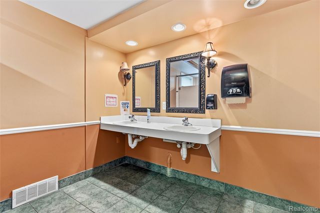 19621 Wood Street, Melvindale, MI 48122