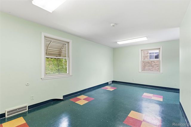 19621 Wood Street, Melvindale, MI 48122