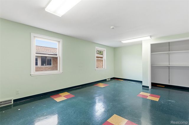 19621 Wood Street, Melvindale, MI 48122