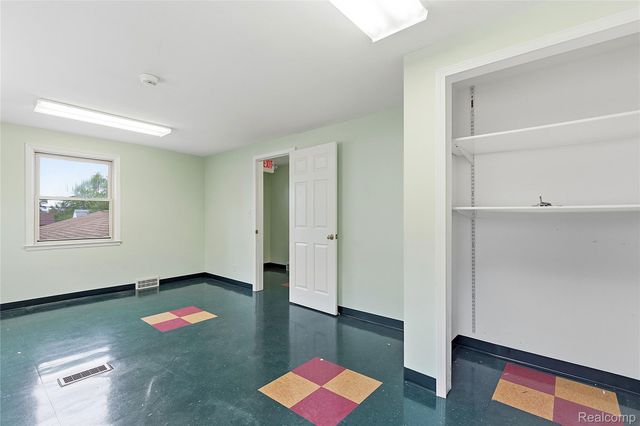 19621 Wood Street, Melvindale, MI 48122