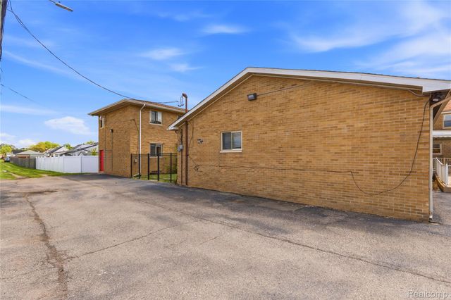 19621 Wood Street, Melvindale, MI 48122