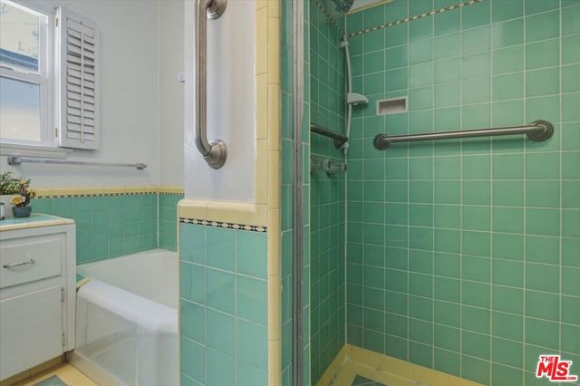 11359 Biona Drive, Los Angeles, CA 90066