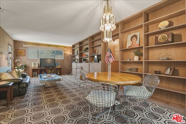 11359 Biona Drive, Los Angeles, CA 90066