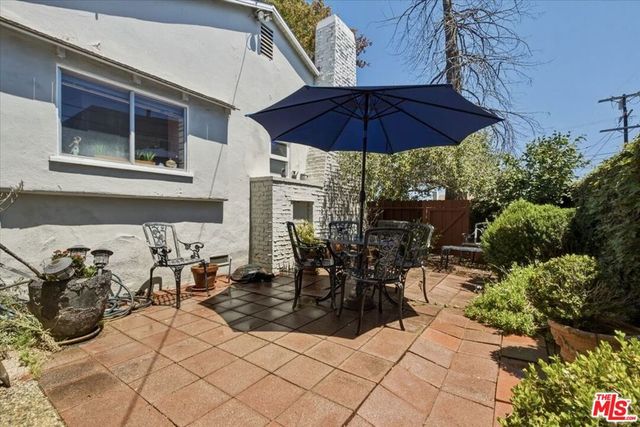 11359 Biona Drive, Los Angeles, CA 90066