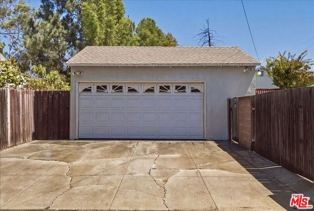11359 Biona Drive, Los Angeles, CA 90066