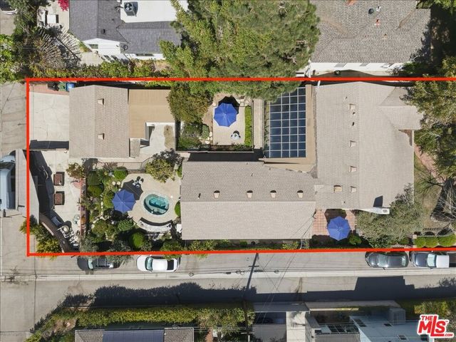 11359 Biona Drive, Los Angeles, CA 90066