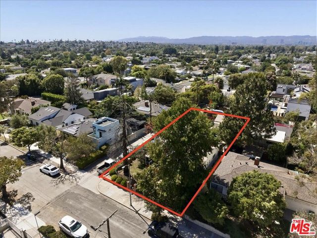 11359 Biona Drive, Los Angeles, CA 90066