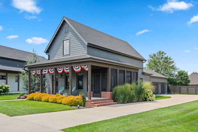 1085 E Valley Trail Drive, Republic, MO 65738
